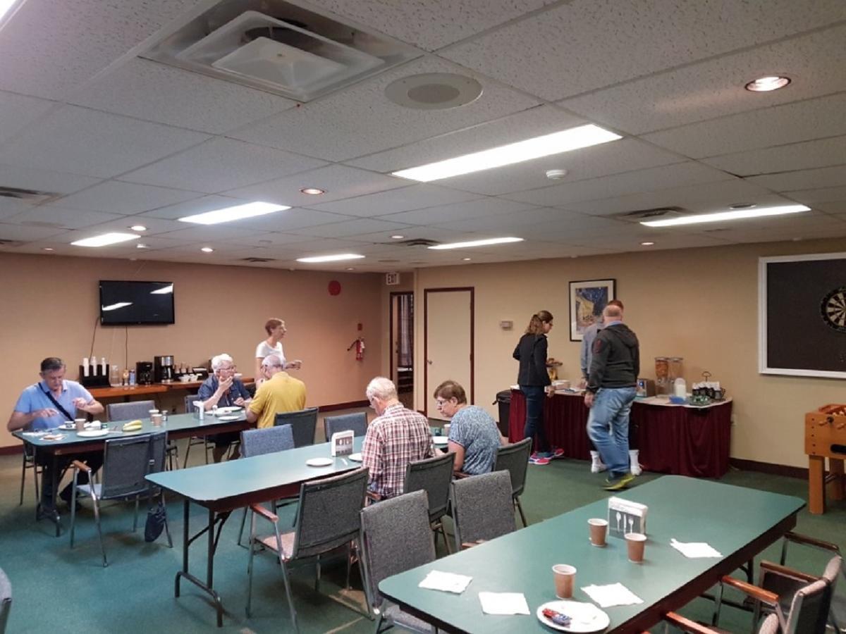 Airport Inn Port Hardy Bagian luar foto